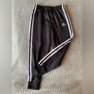 Boys adidas jogger size 6